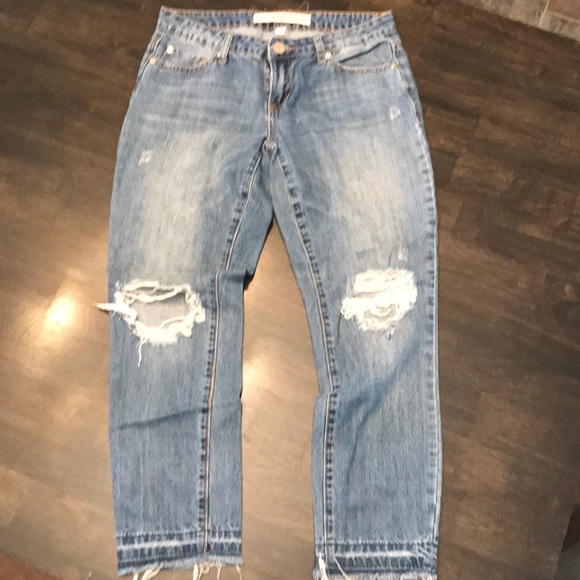 Distressed crop jean - Picture 1 of 6